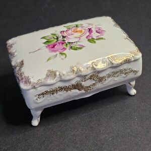 Porcelain Trinket Cigarette Box Vtg Footed China Box w Lid Floral Gold Accents